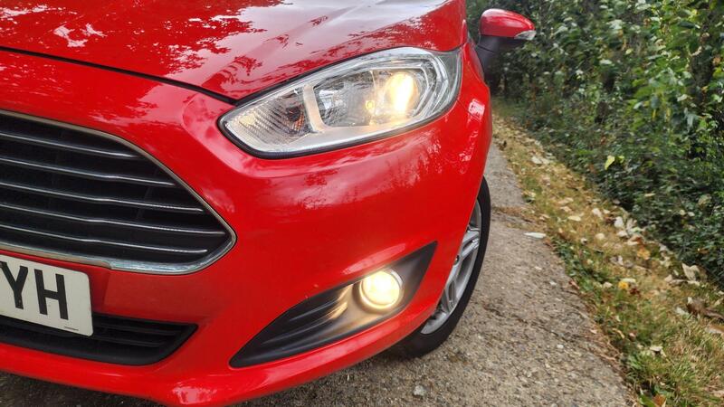 2012 Ford Fiesta — photo 17