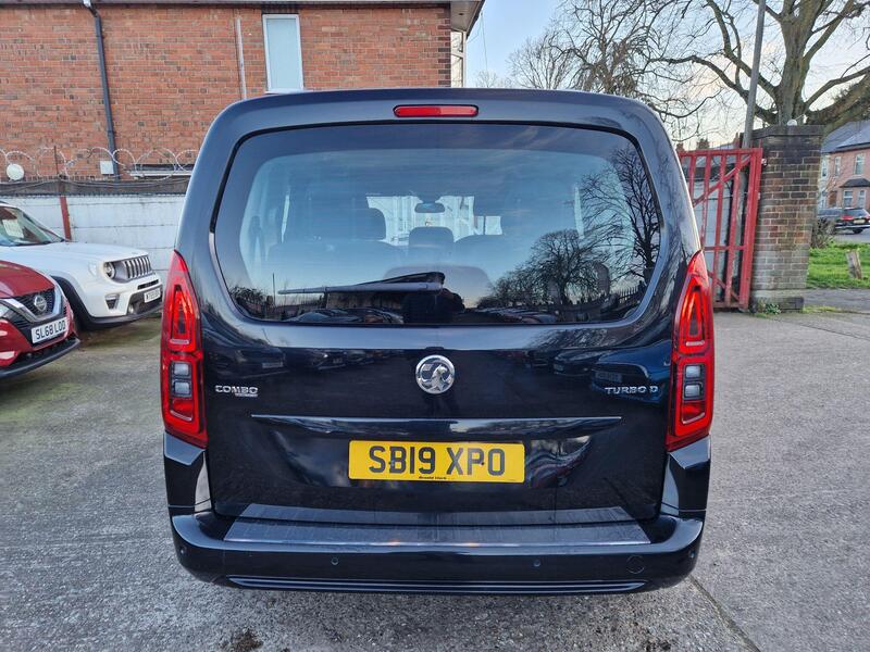 Vauxhall Combo Life view 4