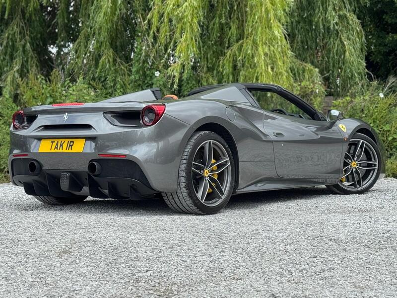 Ferrari 488 view 4