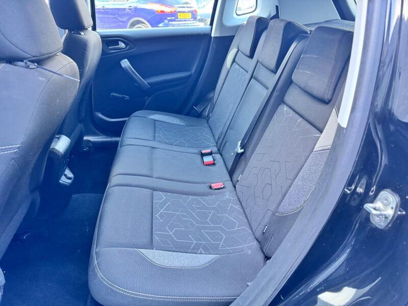Peugeot 2008 view 14