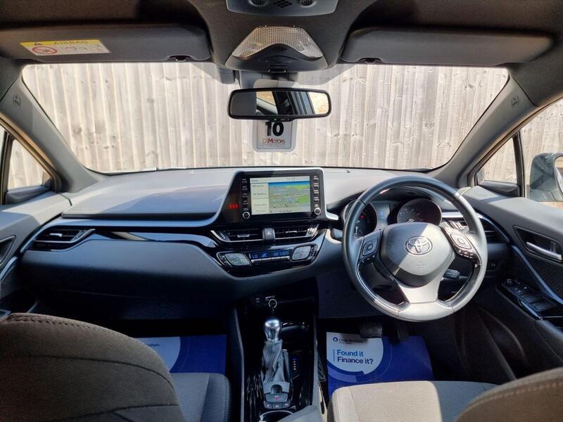 Toyota C-HR view 5