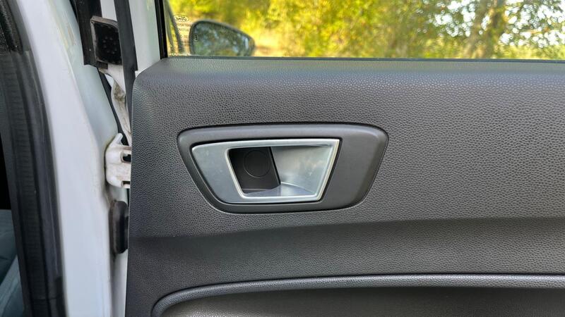 2013 Ford Fiesta — photo 45