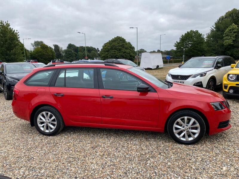 Skoda Octavia view 4