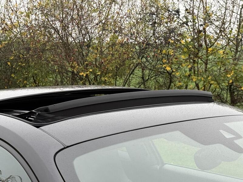 Porsche 911 view 4
