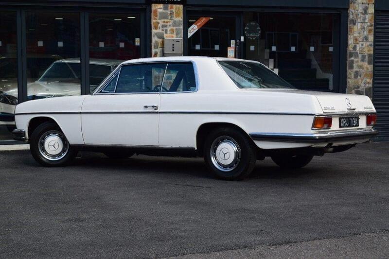 Mercedes-Benz 250 view 2