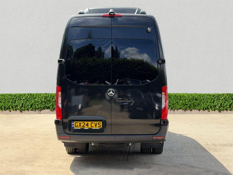 Mercedes-Benz Sprinter view 7