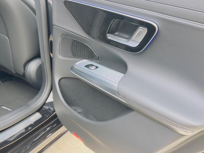 Mercedes-Benz E Class view 43