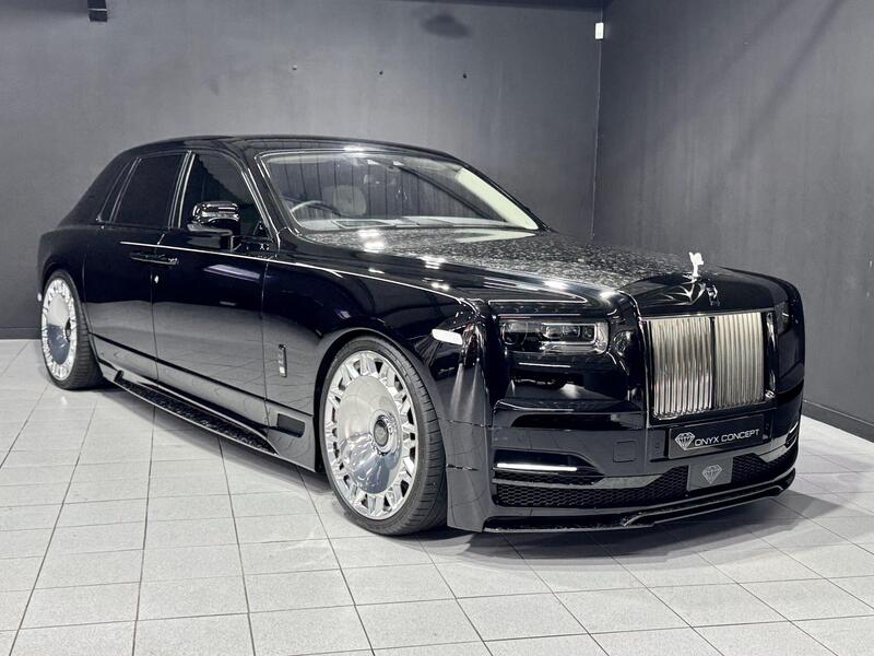 Rolls-Royce Phantom view 5