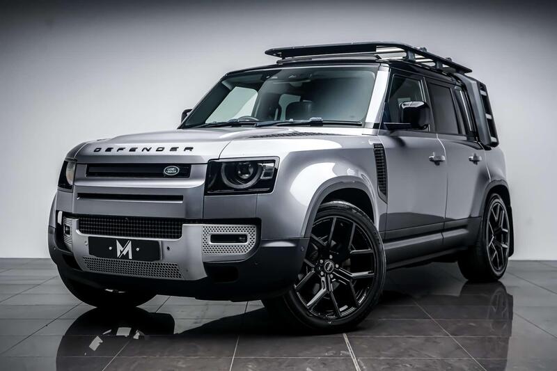 Land Rover Defender 110 view 5