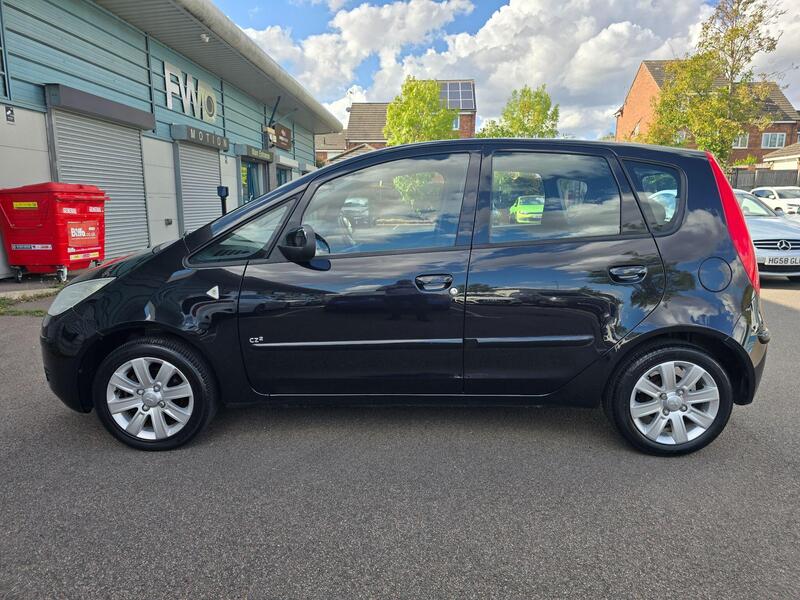 Mitsubishi Colt view 5