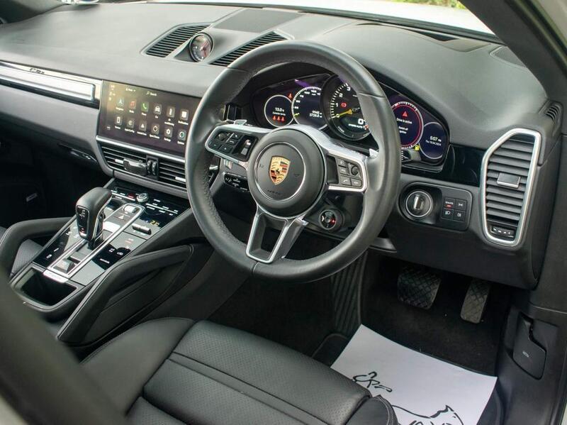 Porsche Cayenne view 5