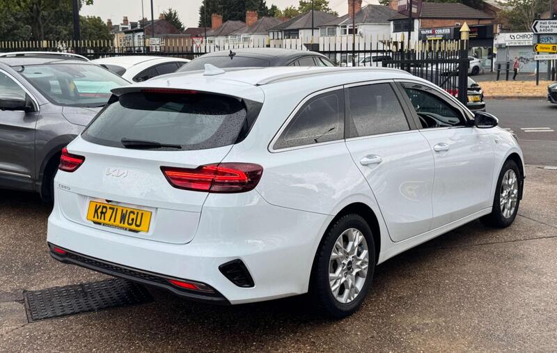 Kia Ceed view 4