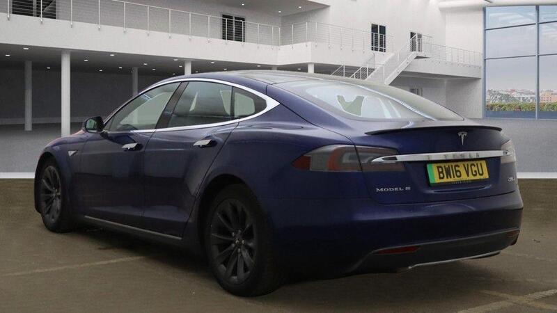 Tesla Model S view 3