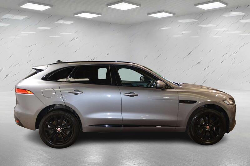 Jaguar F-Pace view 4