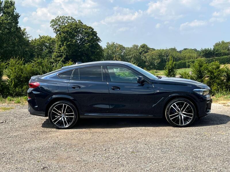 BMW X6 view 4