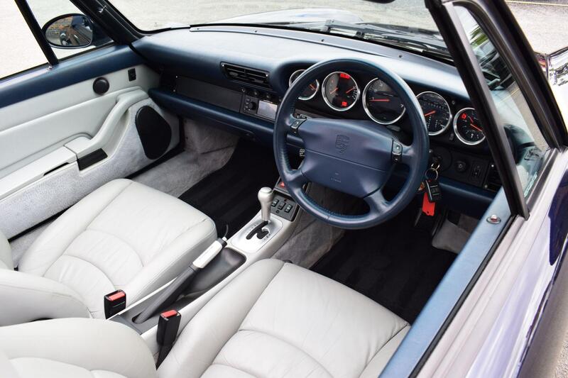 Porsche 911 view 3