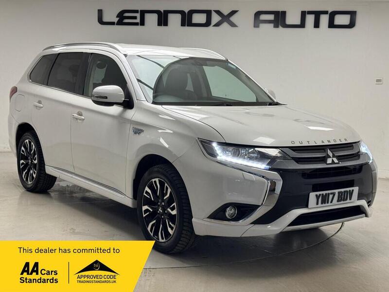 2017 Mitsubishi Outlander in White for sale