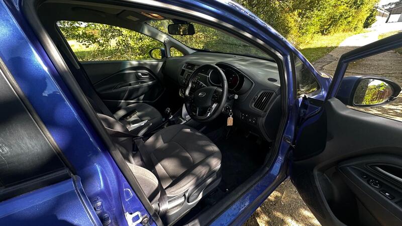 2013 Kia Rio — photo 11