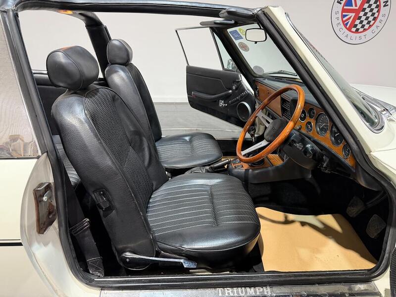 Triumph Stag view 5