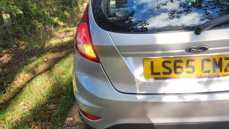 2015 Ford Fiesta — photo 23