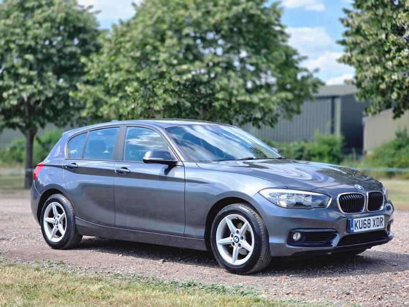 BMW 1 Series view 2