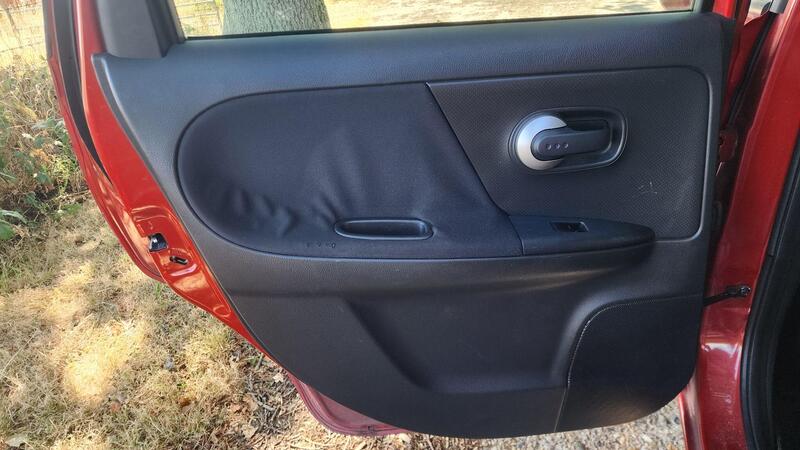 2010 Nissan Note — photo 47