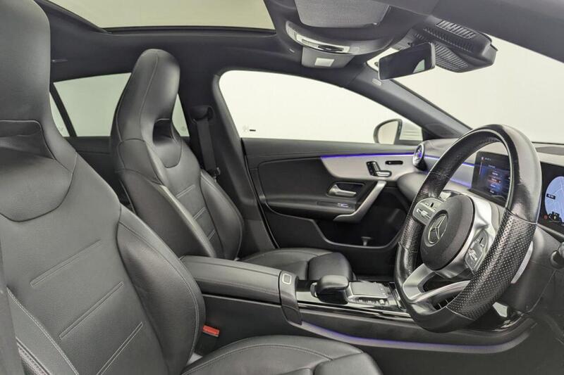 Mercedes-Benz Cla view 3