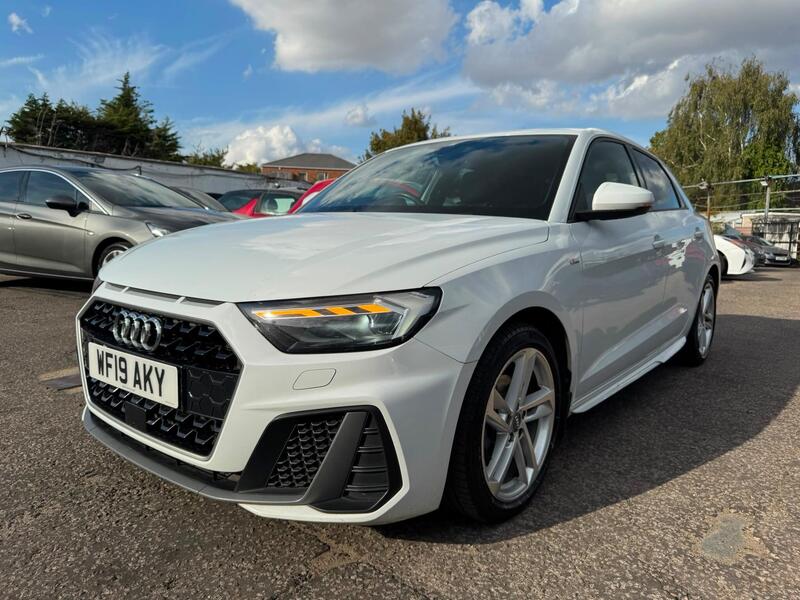 Audi A1 view 2