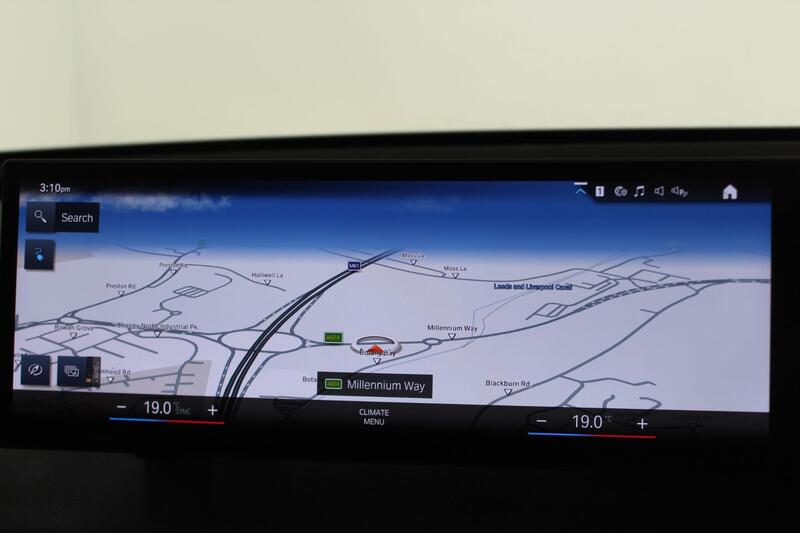 2022 BMW iX in White — image 63 of 88