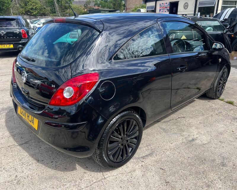 Vauxhall Corsa view 5