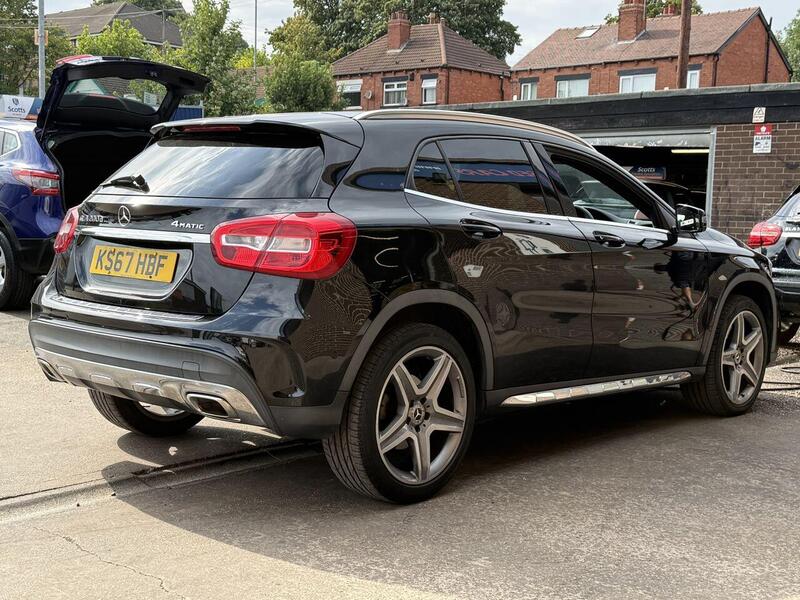 Mercedes-Benz Mercedes-Benz GLA view 7