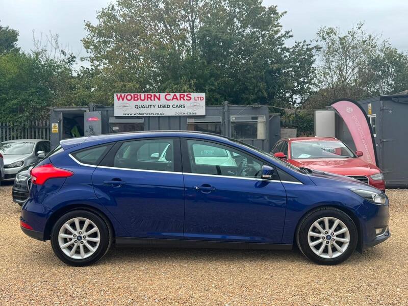 Ford Focus view 7