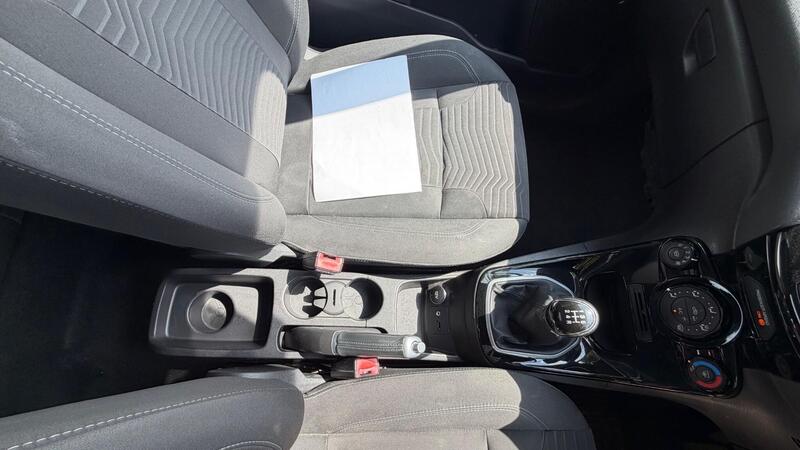2014 Ford Fiesta — photo 8