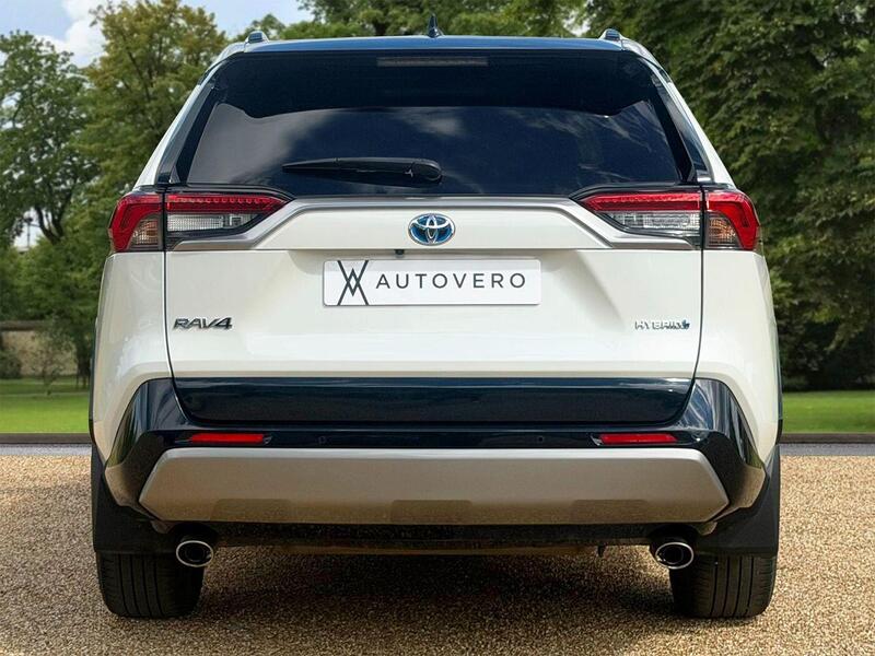 Toyota Rav4 view 6