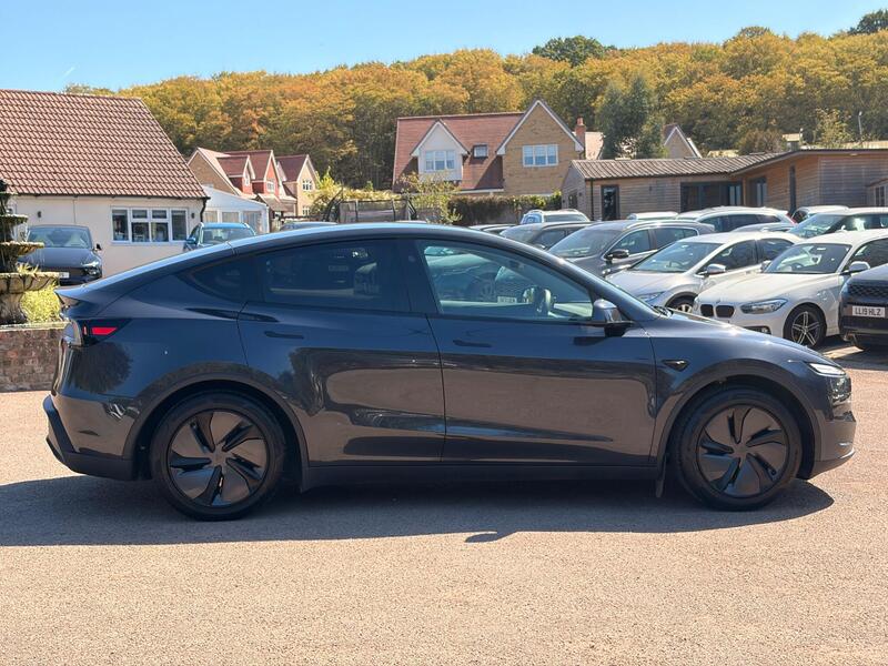Tesla Model Y view 5