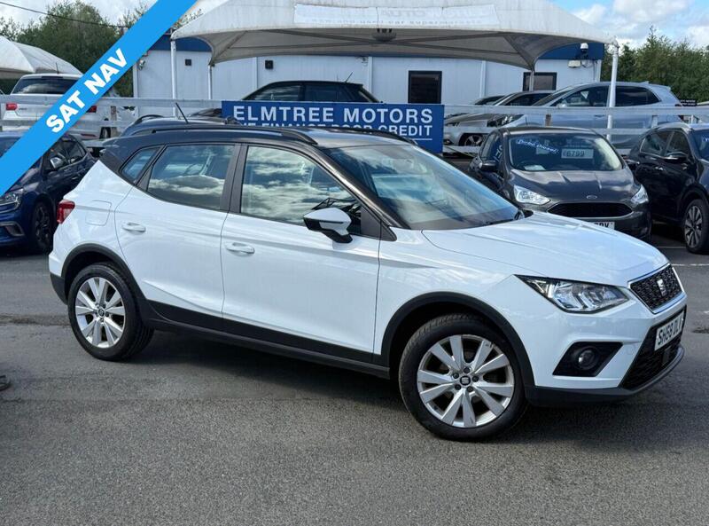 Seat Arona main image