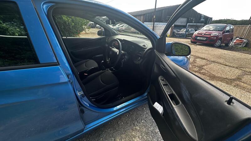 2016 Vauxhall Viva — photo 7