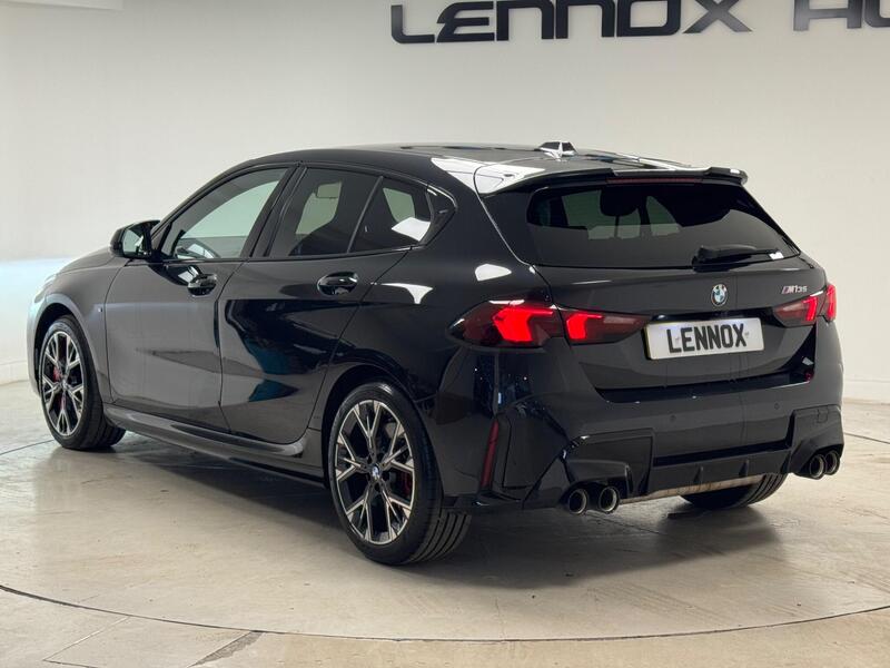 BMW 1 Series view 4