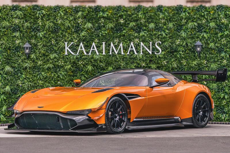 Aston Martin Vulcan view 3