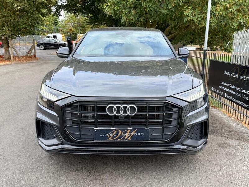 Audi Q8 view 2