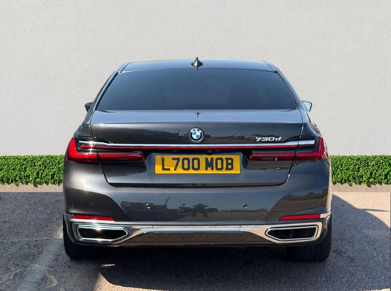 BMW 7 Series view 6
