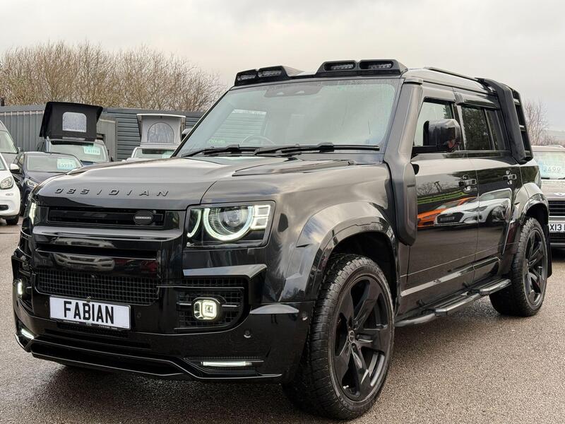 Land Rover Defender view 3