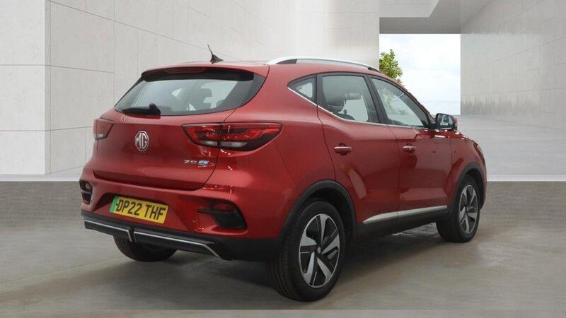 MG ZS view 3