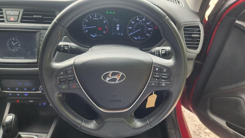2017 Hyundai i20 — photo 21