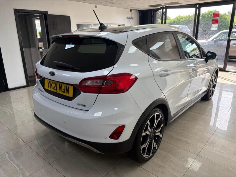 Ford Fiesta view 3
