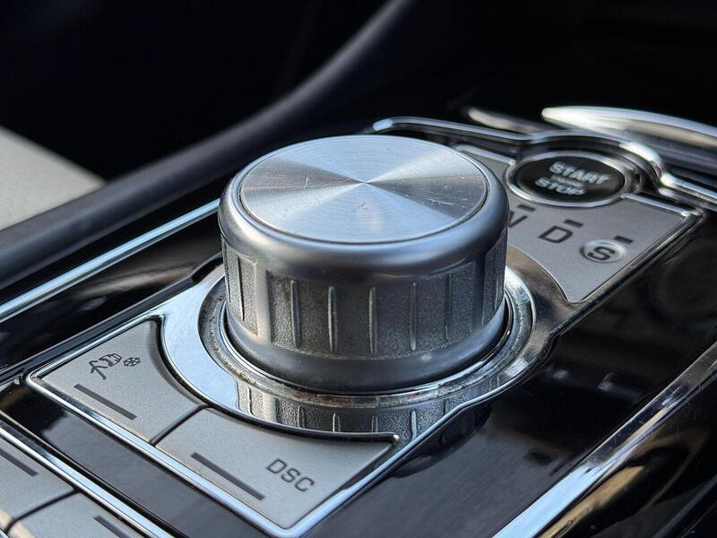Jaguar XK view 19