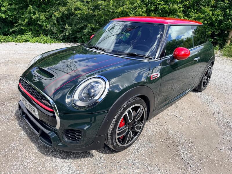 Mini Hatch view 3