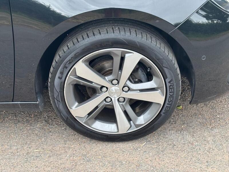 Peugeot 308 view 16