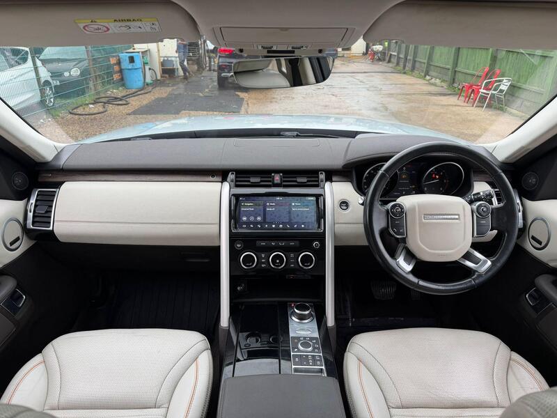 Land Rover Discovery view 7