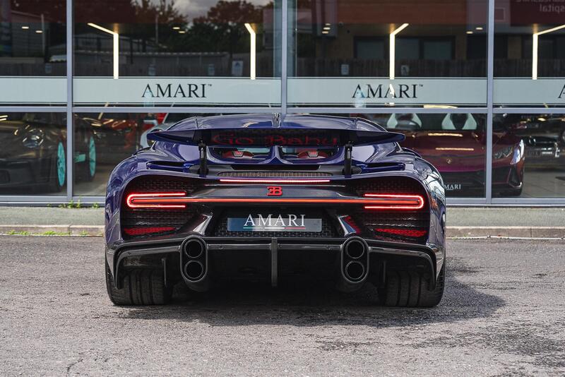 Bugatti Chiron view 5